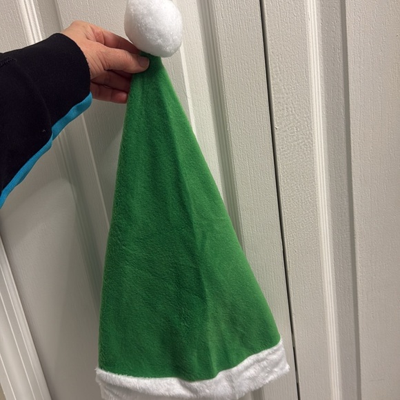 10 Green and white , Santa hat for Critmas - Picture 2 of 4